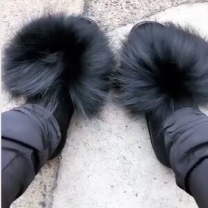 Fur-Trimmed Black Women's Shoes